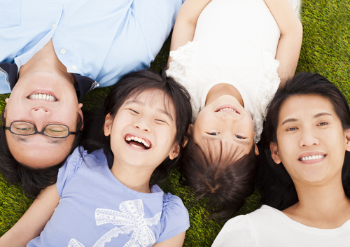 AT WHAT AGE SHOULD MY CHILD HAVE AN ORTHODONTIC EVALUATION?